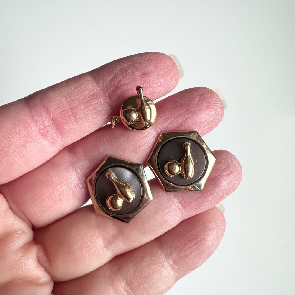 Vintage 70’s 3pc Cufflinks & Tie Clip Set Gold Tone Black Bowling Ball & Pins